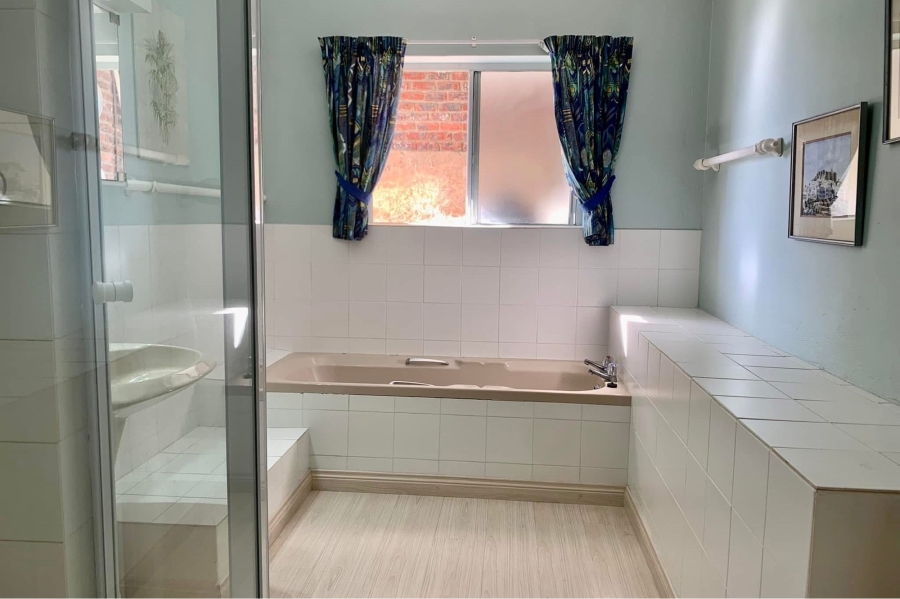 To Let 2 Bedroom Property for Rent in Mossel Bay Central Western Cape